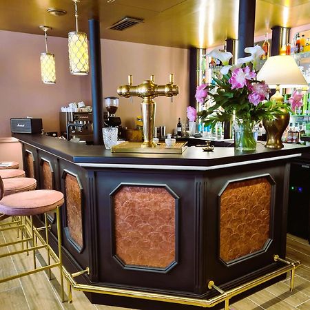 Logis Hotel Le Boudoir Belves Bagian luar foto