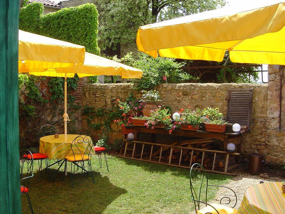 Logis Hotel Le Boudoir Belves Bagian luar foto