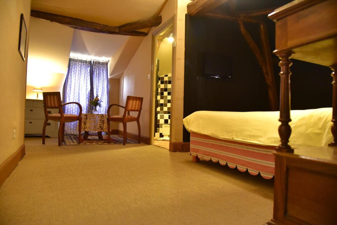 Logis Hotel Le Boudoir Belves Bagian luar foto