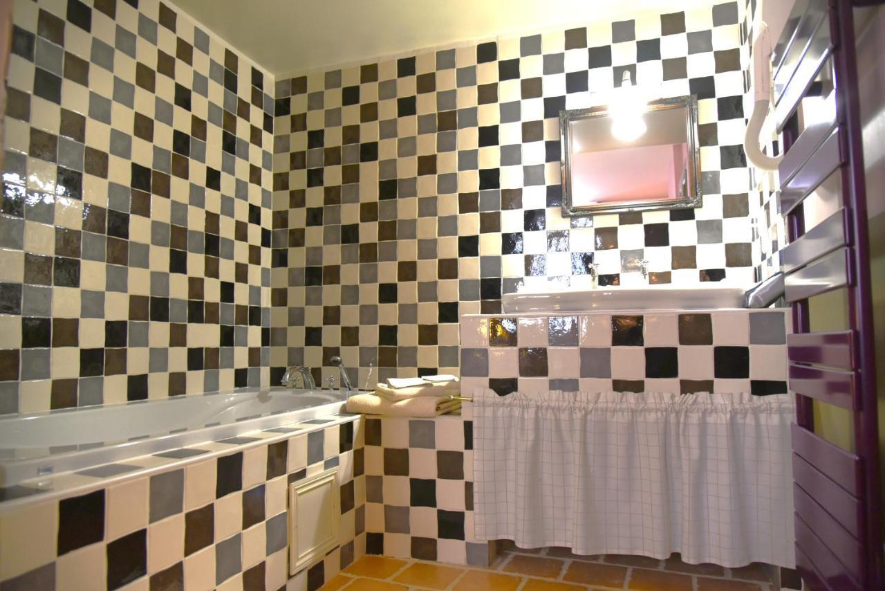 Logis Hotel Le Boudoir Belves Bagian luar foto