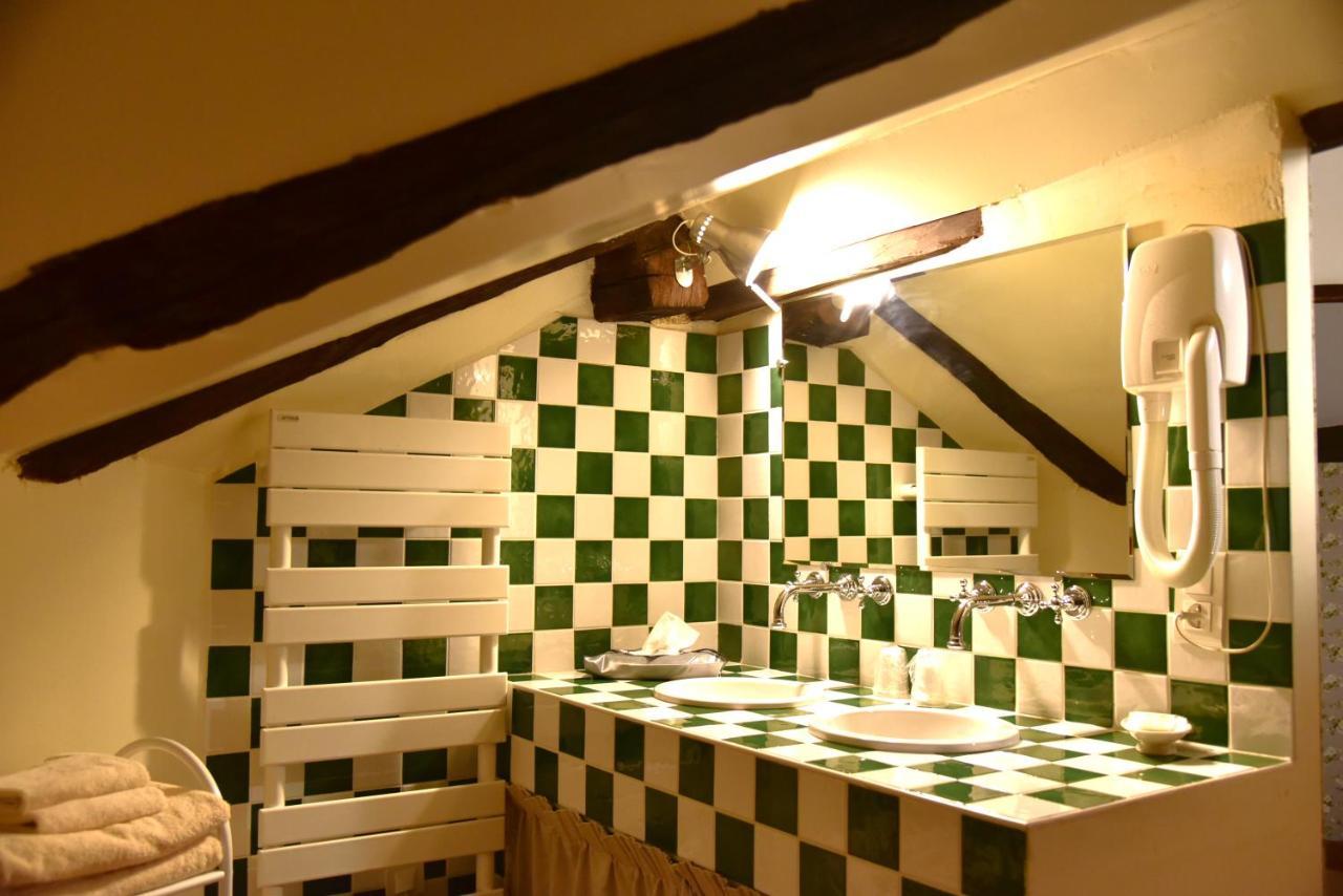 Logis Hotel Le Boudoir Belves Bagian luar foto