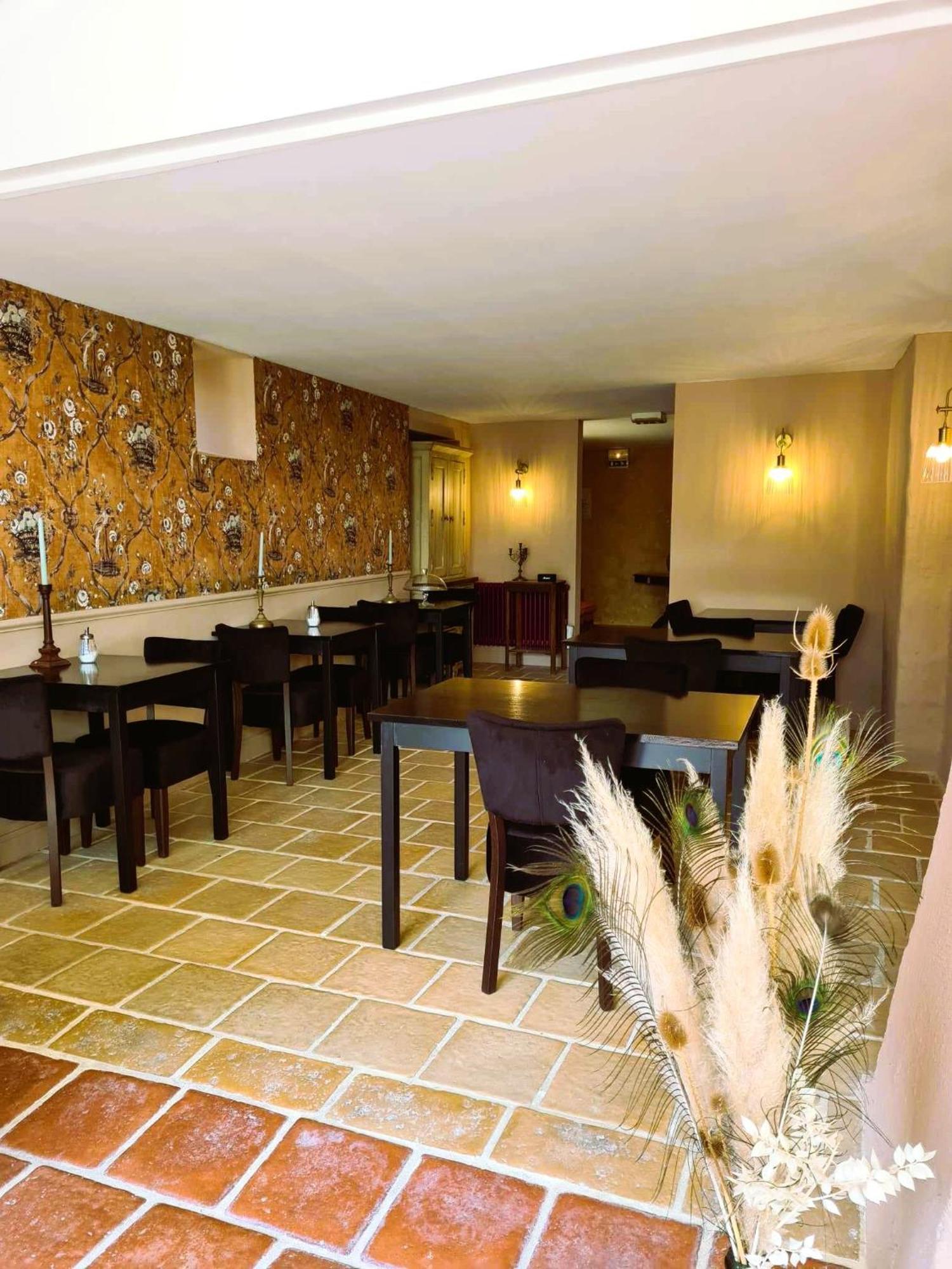 Logis Hotel Le Boudoir Belves Bagian luar foto