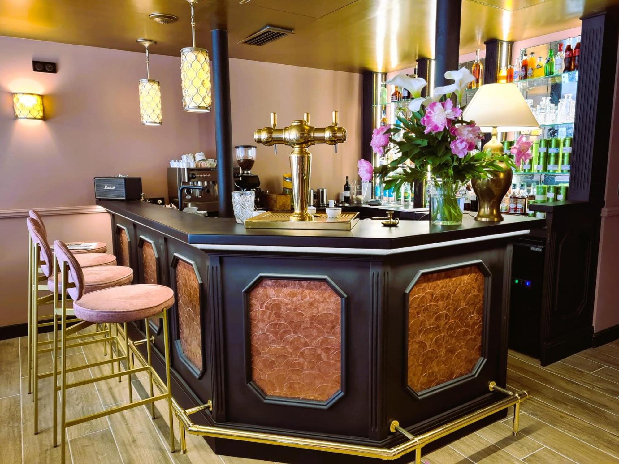 Logis Hotel Le Boudoir Belves Bagian luar foto