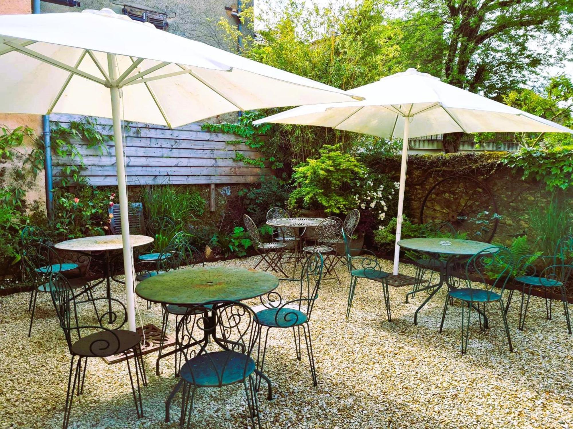 Logis Hotel Le Boudoir Belves Bagian luar foto